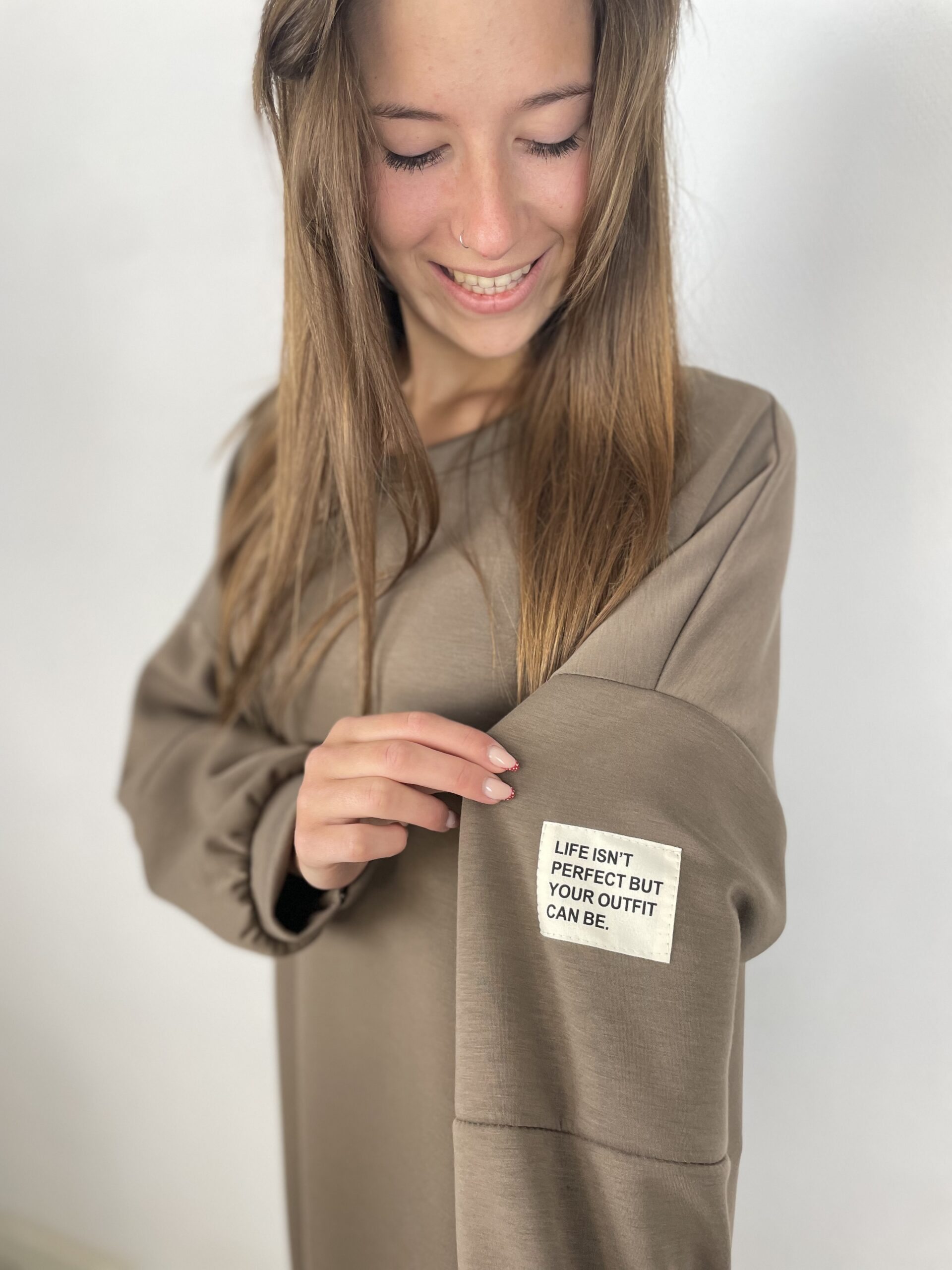 The Cozy Oversized Dress βπ€ - Afbeelding 3